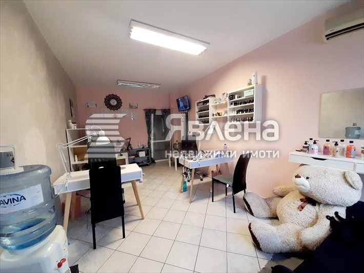 Eladó  Üzlet Varna , Spartak Stadion , 50 négyzetméter | 59933299