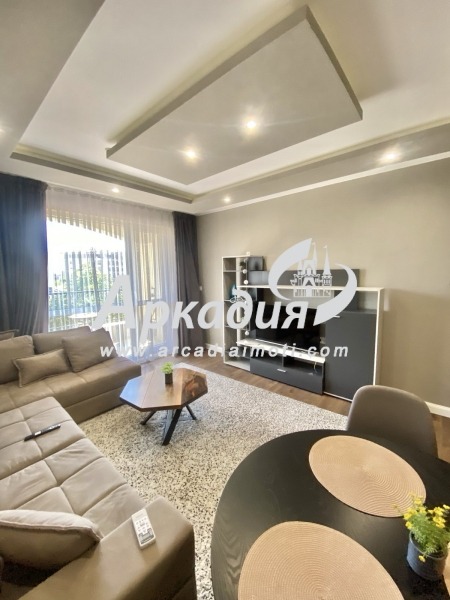 À venda  1 quarto Plovdiv , Ostromila , 80 m² | 79365160