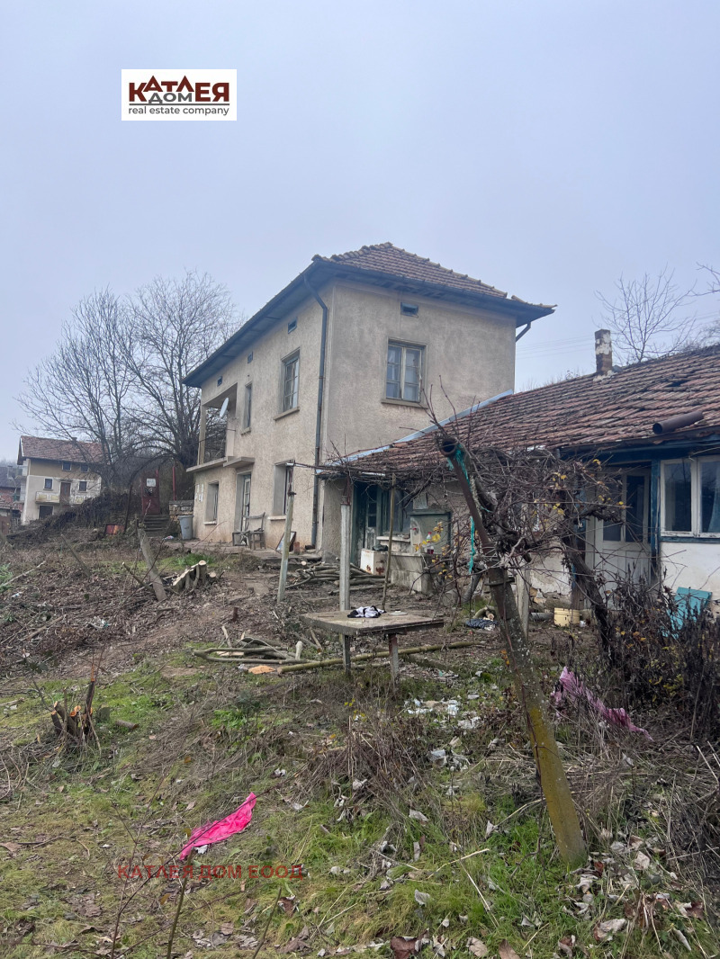 Продава КЪЩА, с. Старо село, област Враца