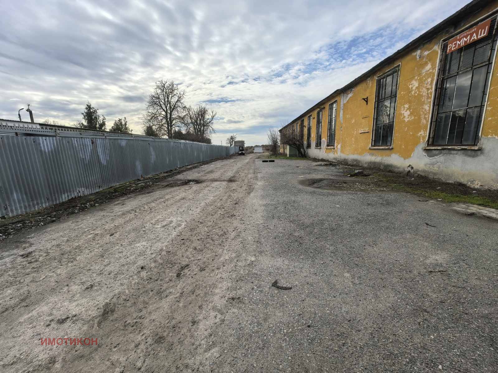 Продава ПРОМ. ПОМЕЩЕНИЕ, гр. Нова Загора, област Сливен, снимка 2 - Производствени сгради - 53607480