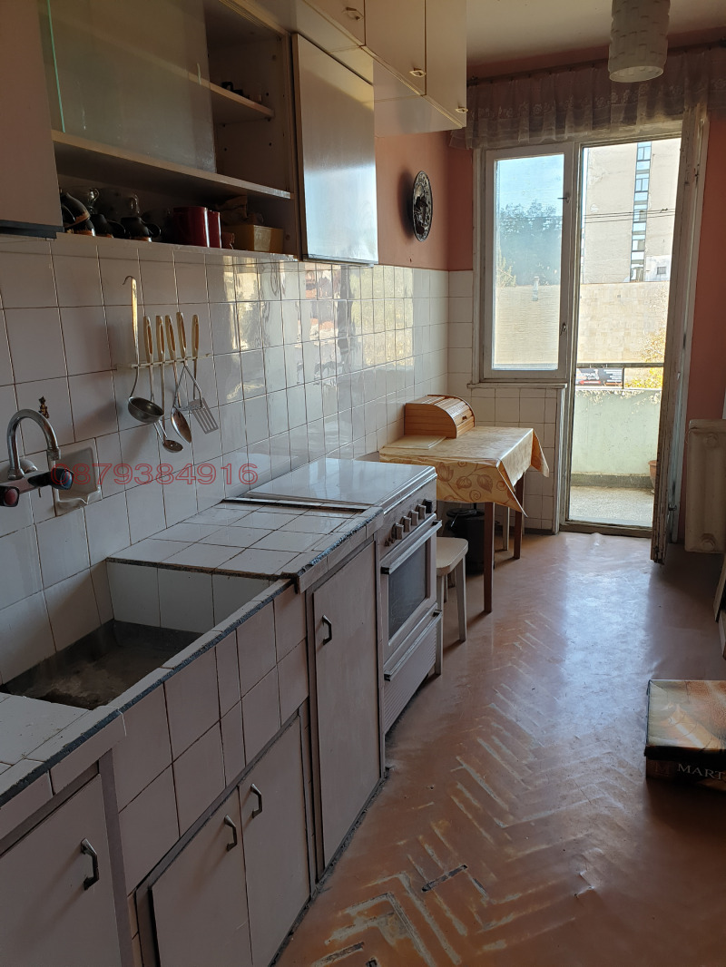 Продава 3-СТАЕН, гр. Разград, Център, снимка 5 - Апартаменти - 52780405