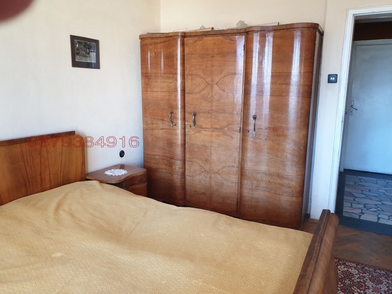 Продава 3-СТАЕН, гр. Разград, Център, снимка 3 - Апартаменти - 52780405