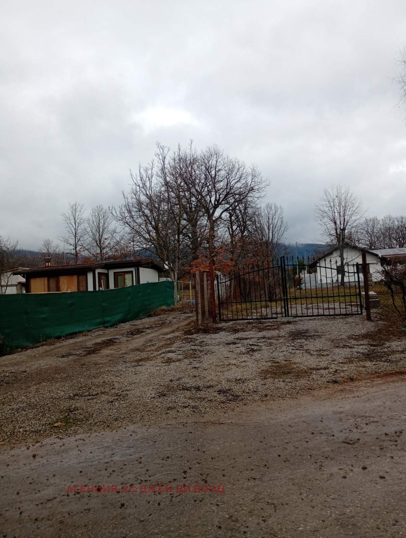 Продава КЪЩА, гр. Годеч, област София област, снимка 8 - Къщи - 52394043