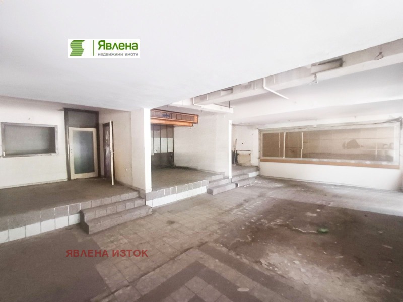 En venta  Edificio industrial Sofia , Lyulin 3 , 359 metros cuadrados | 29780150 - imagen [4]