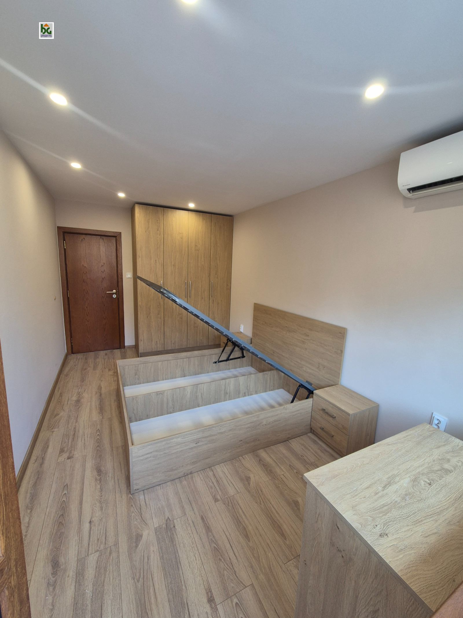 Продава 2-СТАЕН, гр. Варна, Окръжна болница-Генерали, снимка 9 - Апартаменти - 53946057