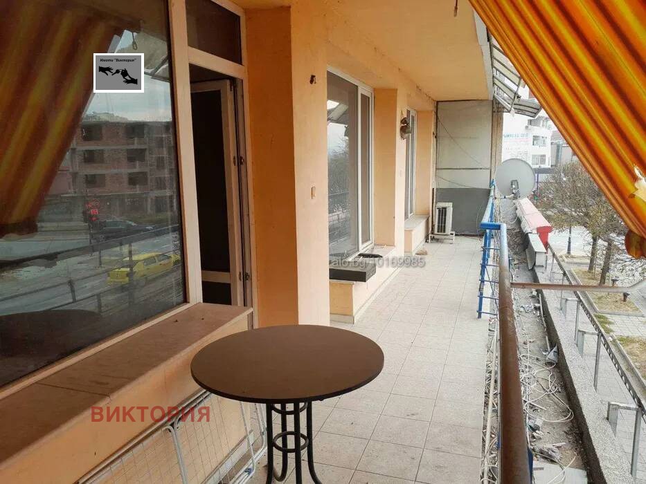 Продава 3-СТАЕН, гр. Пазарджик, Център, снимка 2 - Апартаменти - 49584321