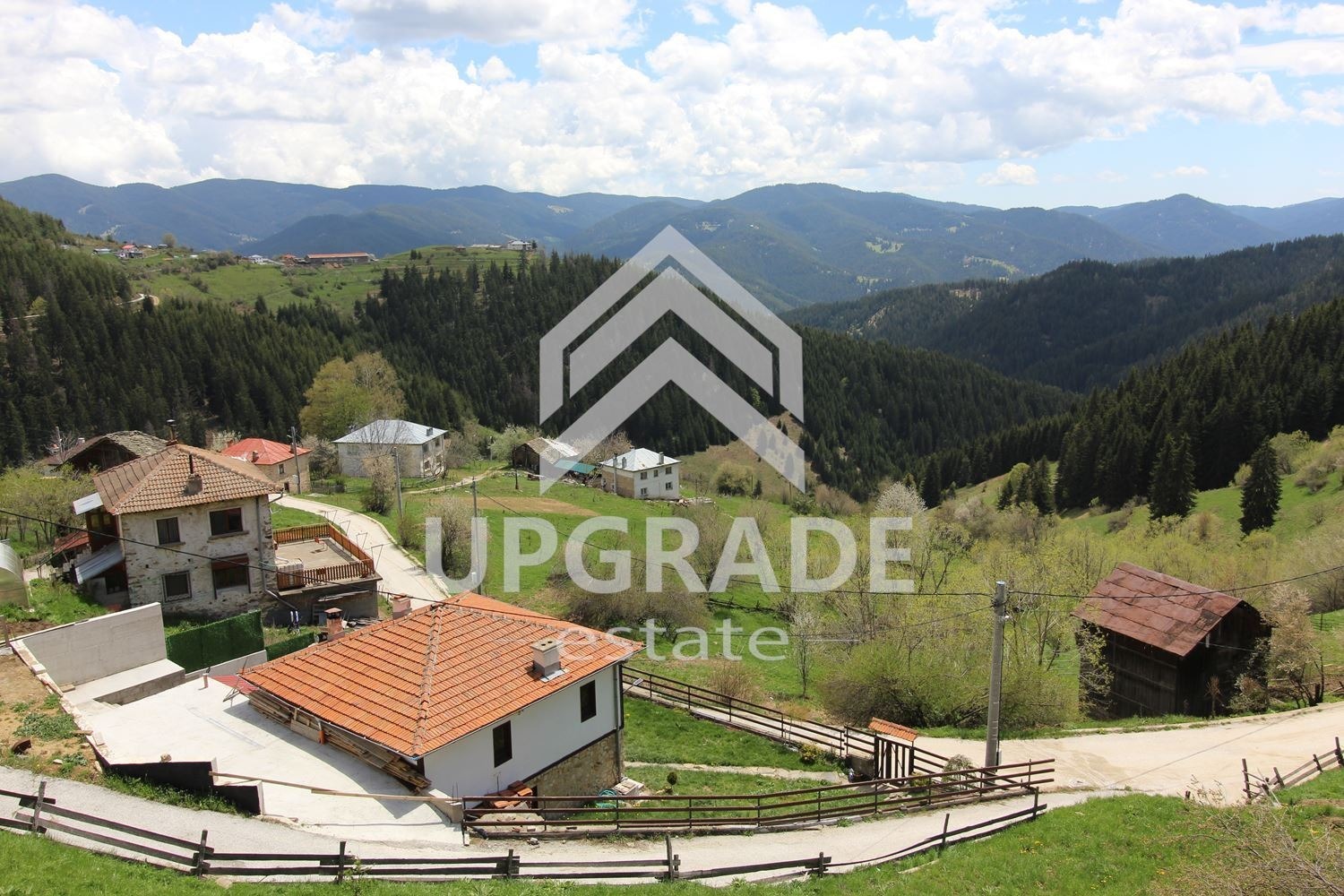 Продава КЪЩА, с. Зорница, област Смолян
