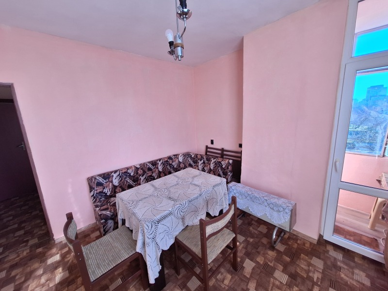 Продава 2-СТАЕН в град Велико Търново, Колю Фичето - 42 кв.м / 83 000 € » 162 333.89 лв., ЯВЛЕНА-ОФИС ВЕЛИКО ТЪРНОВО
