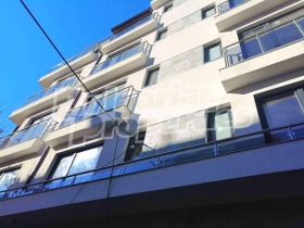 Продажба на тристайни апартаменти в град Варна — страница 7 - изображение 15 