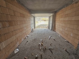 ГАРАЖ, ПАРКОМЯСТО, 24 m2