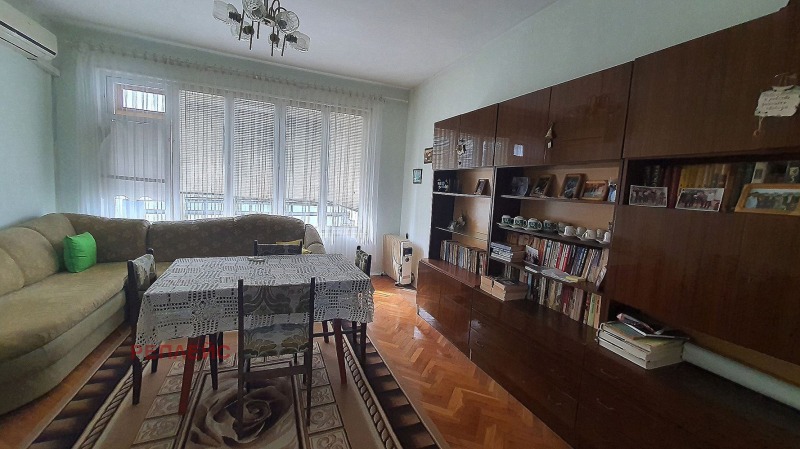 De vânzare  2 dormitoare Varna , Caisieva gradina , 70 mp | 45403319