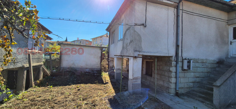 Продава КЪЩА, гр. Кърджали, Веселчане, снимка 2 - Къщи - 52782208