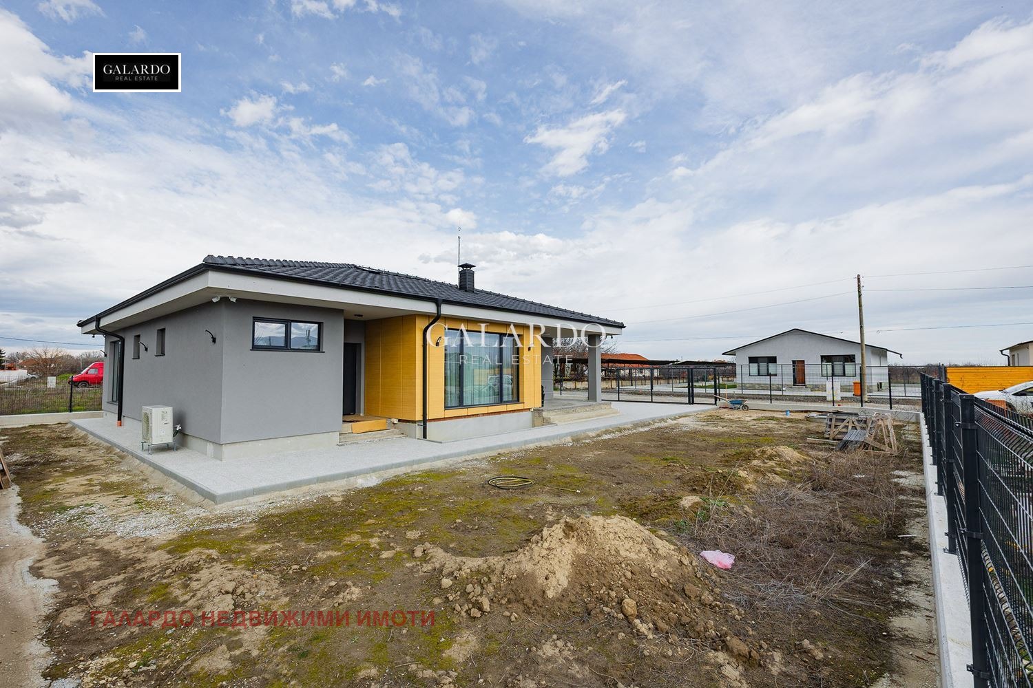 Продава КЪЩА, с. Оризари, област Пловдив, снимка 2 - Къщи - 53691937