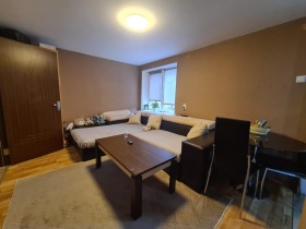 2 chambres Voevodski, Haskovo 3