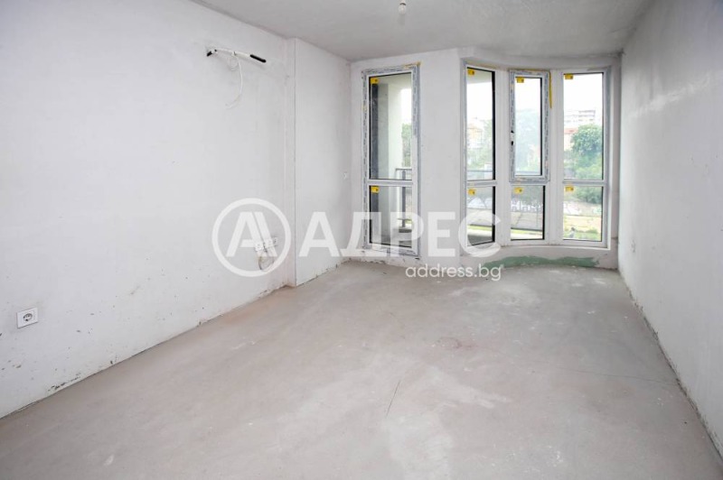 Продаја  1 спаваћа соба Софија , Центар , 55 м2 | 83206398