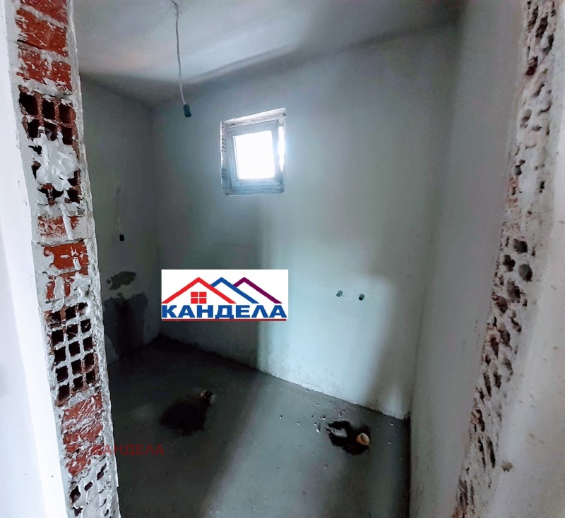 Продава 3-СТАЕН, гр. Пловдив, Остромила, снимка 5 - Aпартаменти - 47409642