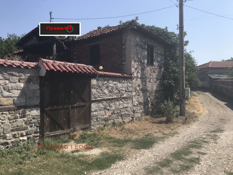 Продава КЪЩА, с. Брягово, област Пловдив, снимка 2 - Къщи - 53197936
