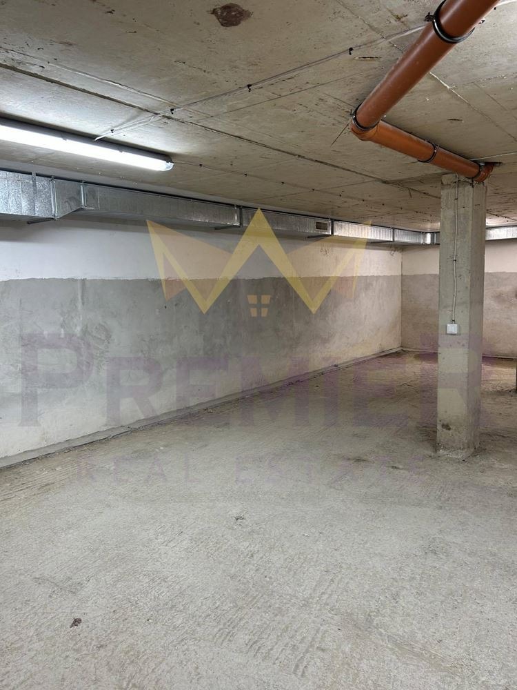 Продава ГАРАЖ, ПАРКОМЯСТО, гр. Варна, Бриз, снимка 5 - Гаражи и паркоместа - 53965729