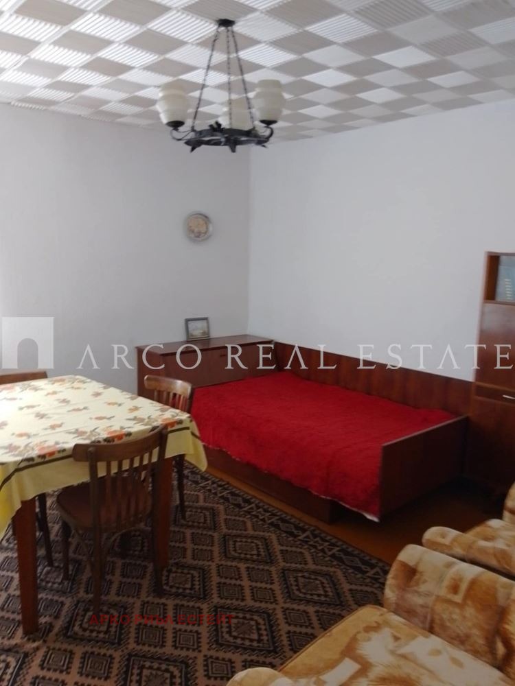 Продава КЪЩА, гр. Ихтиман, област София област, снимка 2 - Къщи - 52132022