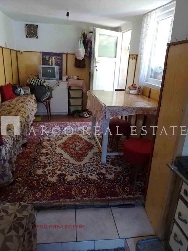 Продава КЪЩА, гр. Ихтиман, област София област, снимка 3 - Къщи - 52132022