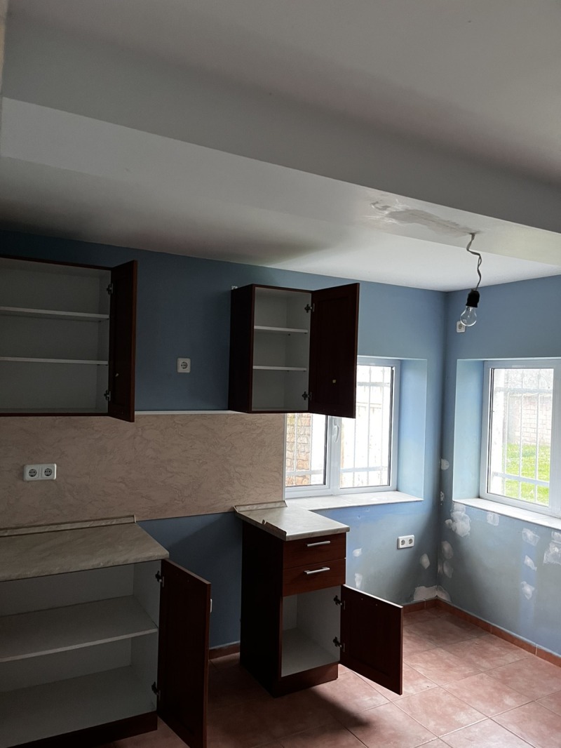 Продава КЪЩА, с. Тотлебен, област Плевен, снимка 5 - Къщи - 52580363