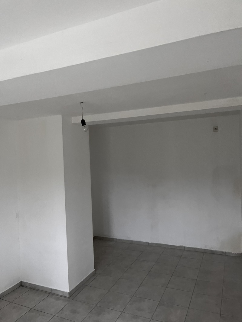 Продава КЪЩА, с. Тотлебен, област Плевен, снимка 4 - Къщи - 52580363