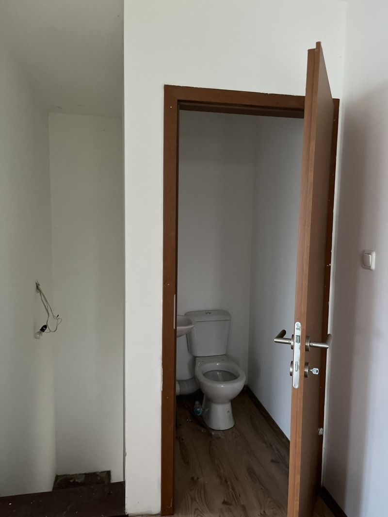 Продава КЪЩА, с. Тотлебен, област Плевен, снимка 14 - Къщи - 52580363