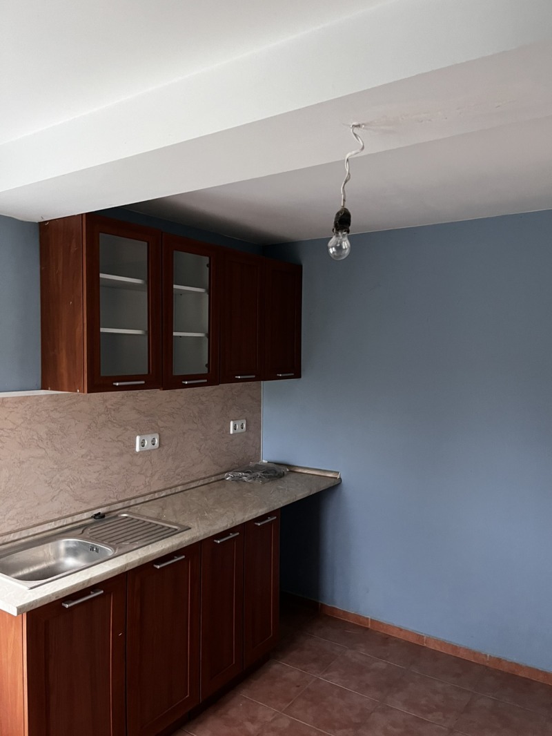 Продава КЪЩА, с. Тотлебен, област Плевен, снимка 6 - Къщи - 52580363