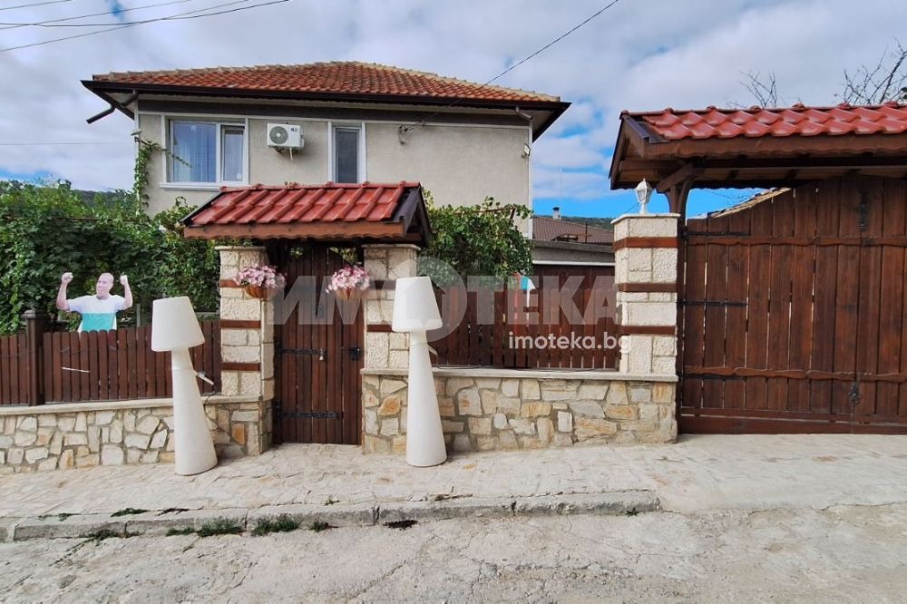 Продава КЪЩА, гр. Девня, област Варна, снимка 7 - Къщи - 54862602
