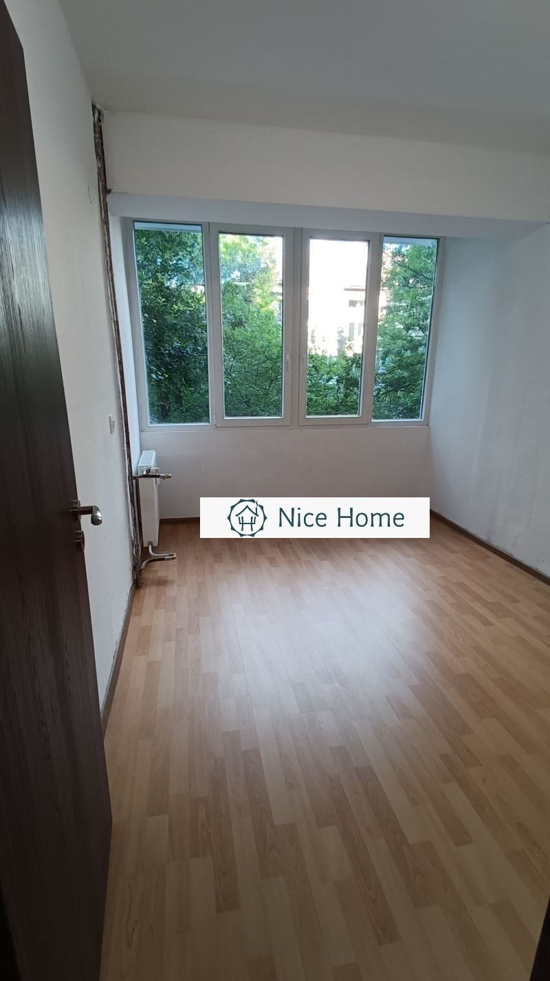 De vânzare  3 dormitoare Sofia , Țentâr , 112 mp | 43316435