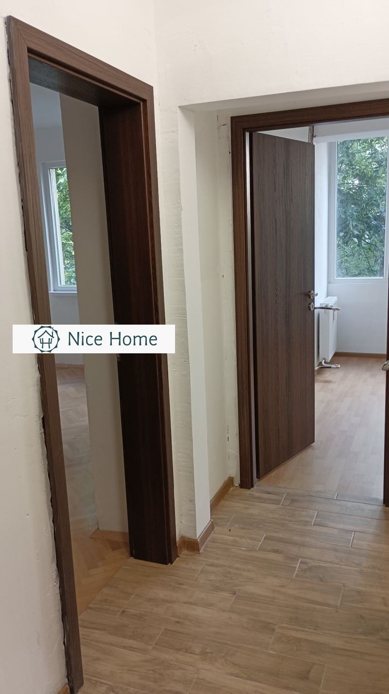 De vânzare  3 dormitoare Sofia , Țentâr , 112 mp | 43316435 - imagine [6]