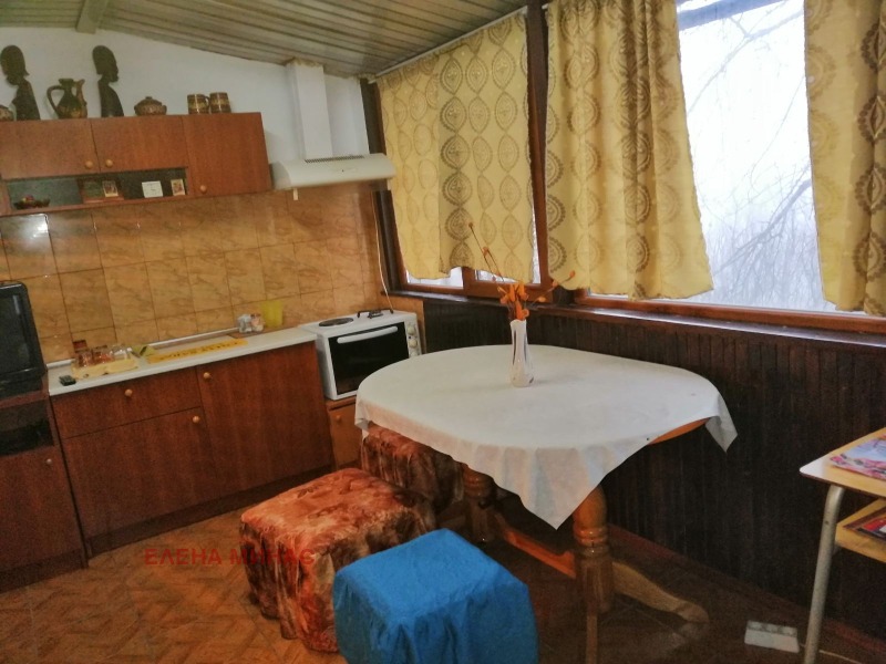 Продава  Вила град Шумен , Боян Българанов 1 , 65 кв.м | 15596123