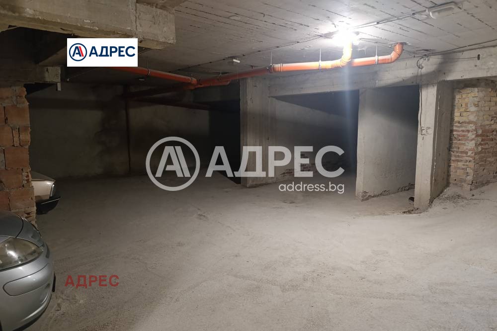 Продава ГАРАЖ, ПАРКОМЯСТО, гр. Варна, Център, снимка 7 - Гаражи и паркоместа - 55664873