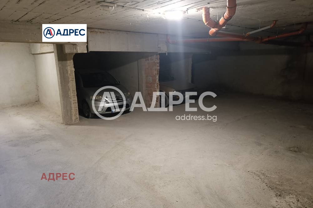 Продава ГАРАЖ, ПАРКОМЯСТО, гр. Варна, Център, снимка 6 - Гаражи и паркоместа - 55664873