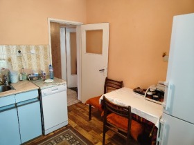 2 sovrum Hristo Smirnenski, Plovdiv