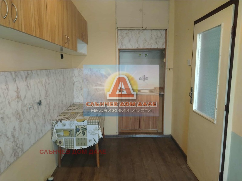 Продава  2-стаен град Шумен , Център , 68 кв.м | 52494067 - изображение [6]