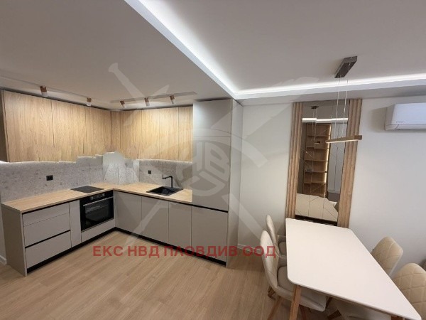 Продава 2-СТАЕН, гр. Пловдив, Кючук Париж, снимка 2 - Апартаменти - 54611909