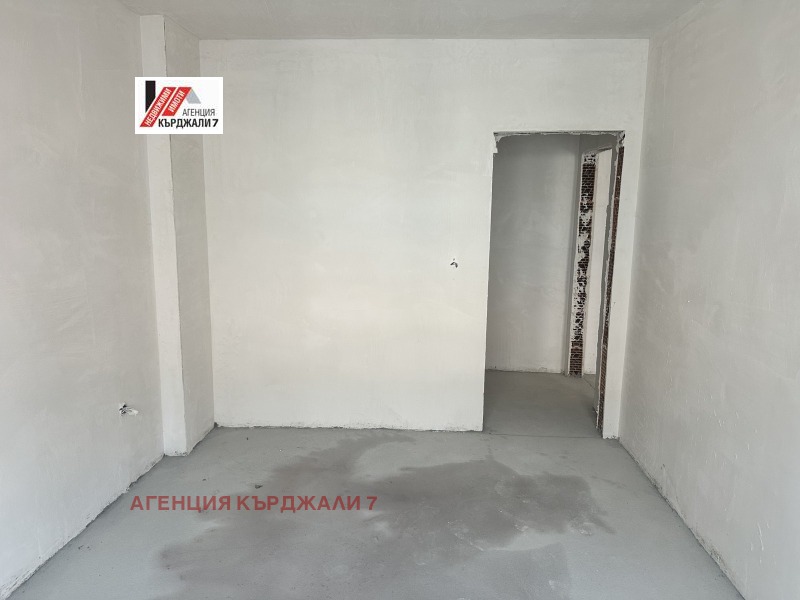 Продава 3-СТАЕН, гр. Кърджали, Възрожденци, снимка 9 - Апартаменти - 52140293