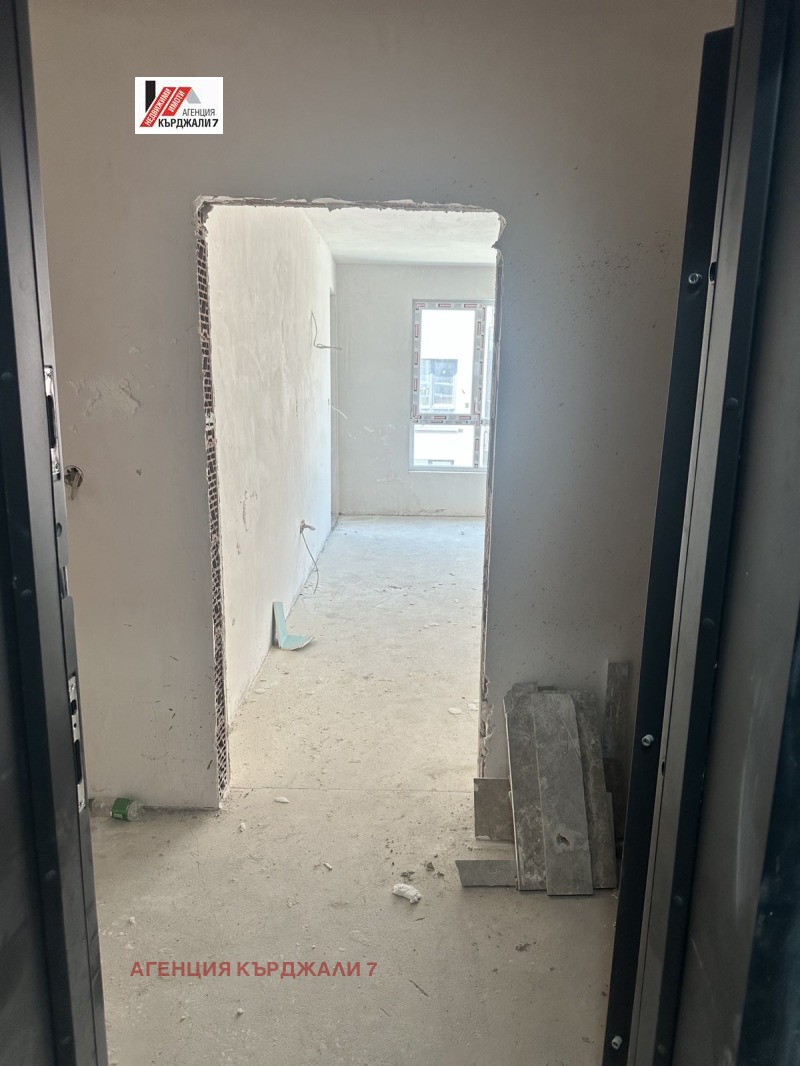 Продава 3-СТАЕН, гр. Кърджали, Възрожденци, снимка 3 - Апартаменти - 52140293