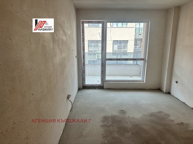 Продава 3-СТАЕН, гр. Кърджали, Възрожденци, снимка 8 - Апартаменти - 52140293