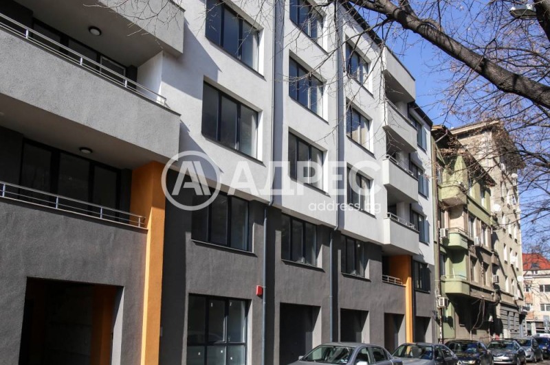 Продава МНОГОСТАЕН, гр. София, Център, снимка 17 - Апартаменти - 52688403