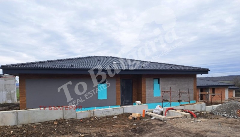 Продава КЪЩА, с. Момин сбор, област Велико Търново