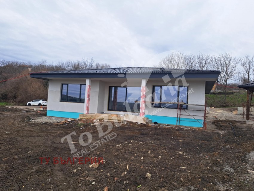 Продава КЪЩА, с. Момин сбор, област Велико Търново, снимка 2 - Къщи - 51410104