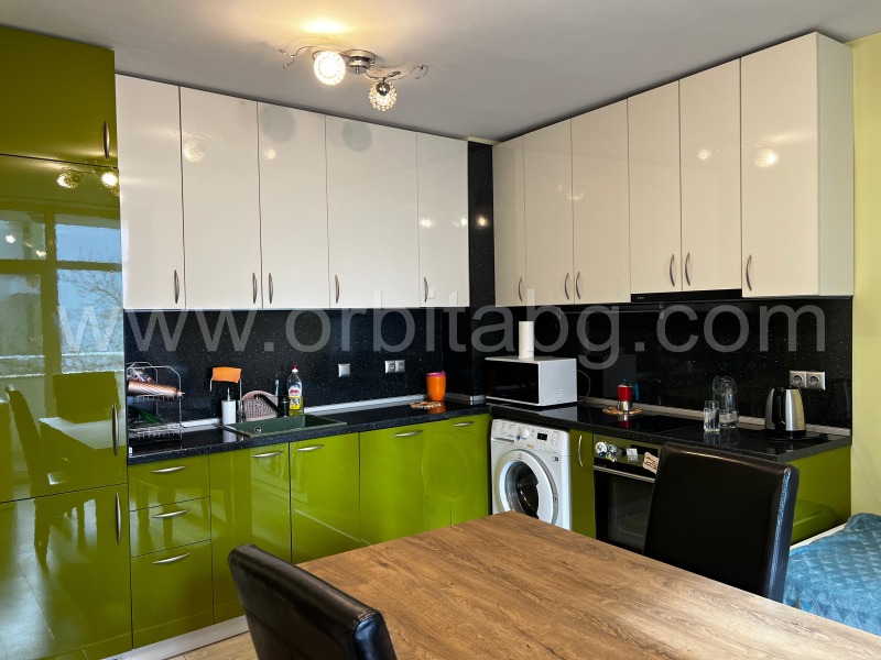 Продава 2-СТАЕН, гр. София, Център