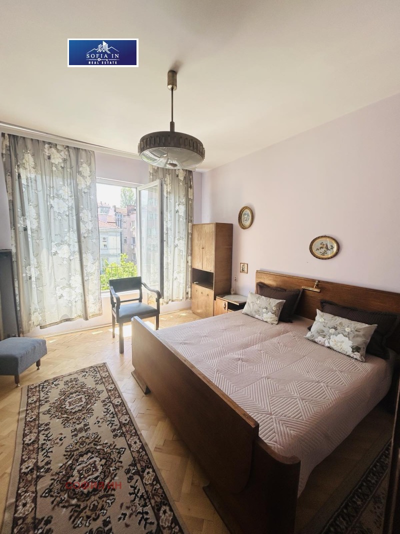 Продава 3-СТАЕН, гр. София, Център, снимка 2 - Апартаменти - 53230030