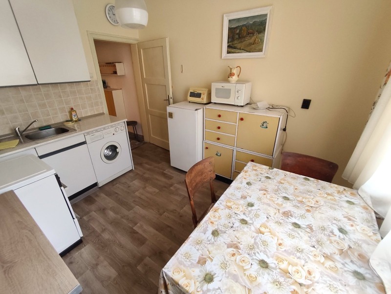 Продава 3-СТАЕН, гр. София, Център