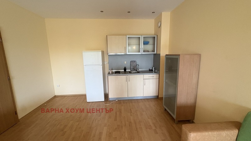 На продаж  1 спальня Варна , к.к. Златни пясъци , 95 кв.м | 63818111 - зображення [2]