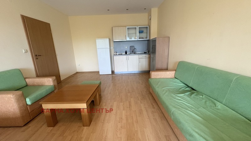 На продаж  1 спальня Варна , к.к. Златни пясъци , 95 кв.м | 63818111