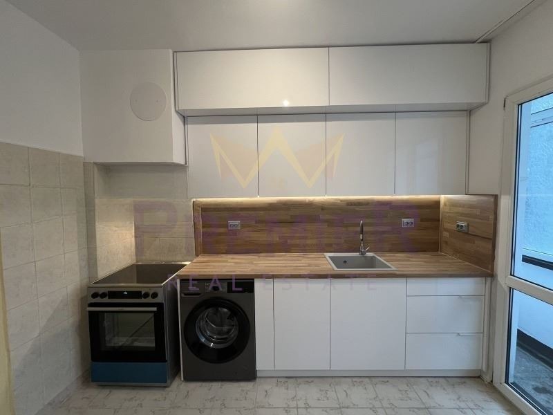 Продава 3-СТАЕН, гр. Пловдив, Кючук Париж