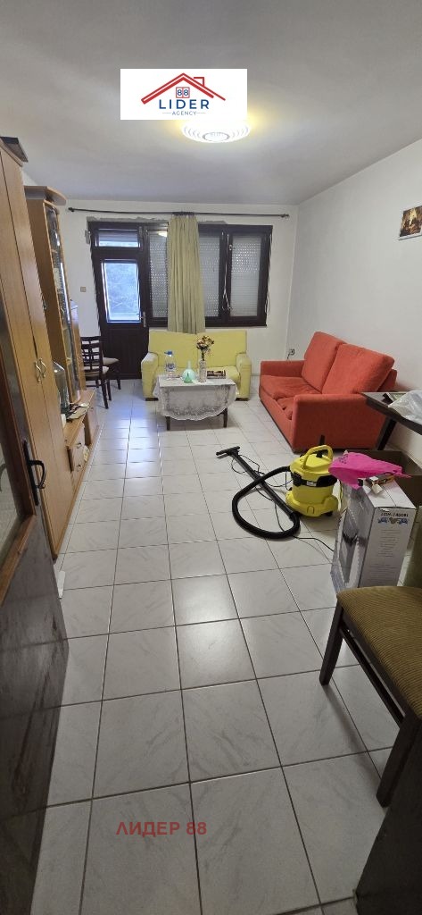 Продава 4-СТАЕН, гр. Плевен, 9-ти квартал, снимка 11 - Апартаменти - 53733818